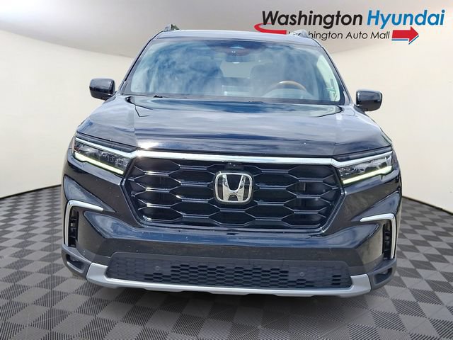 Certified 2025 Honda Pilot Elite image 2