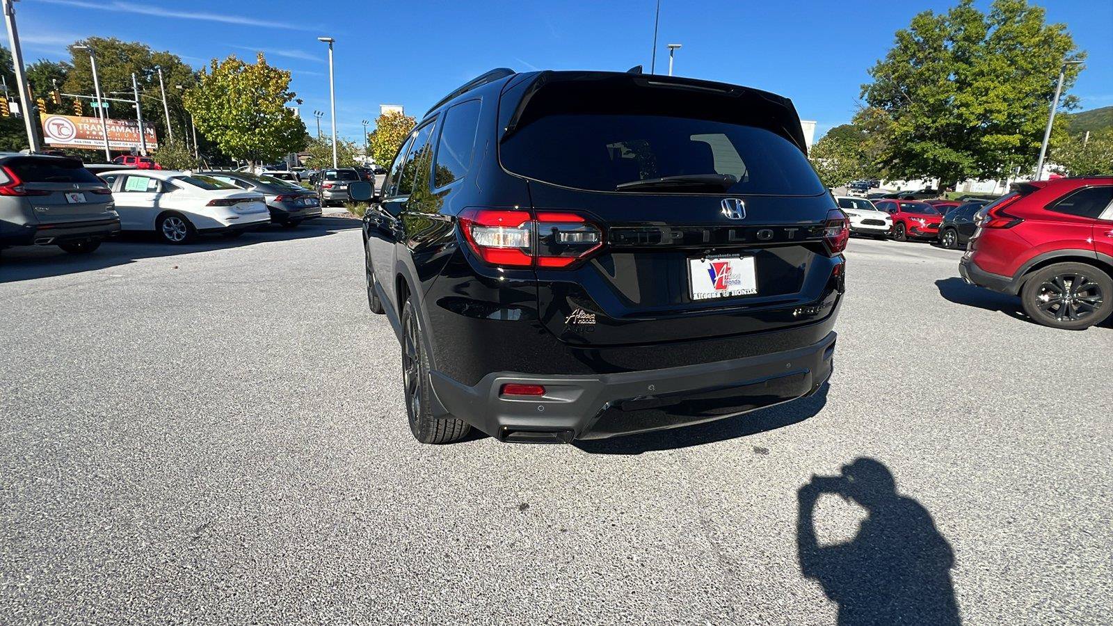 New 2026 Honda Pilot Black Edition image 6