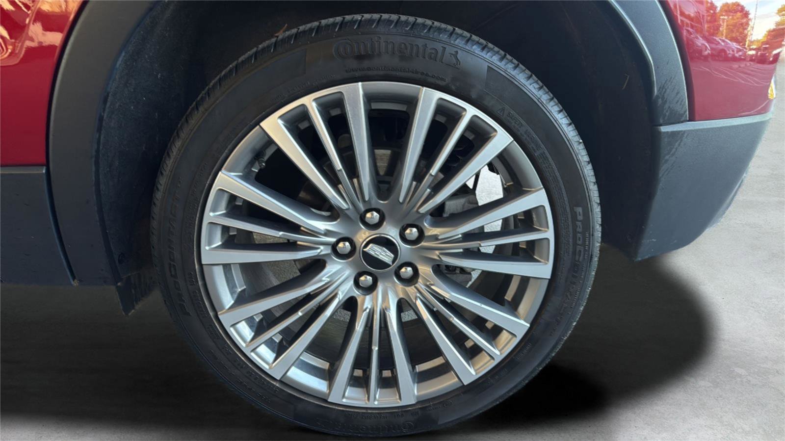 Used 2025 Cadillac XT4 Premium Luxury FWD image 26