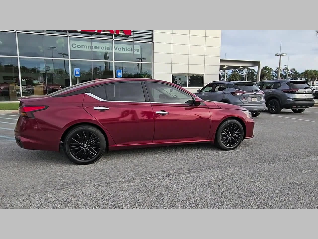 Used 2025 Nissan Altima 2.5 SV w/ SV Special Edition Package FWD image 35