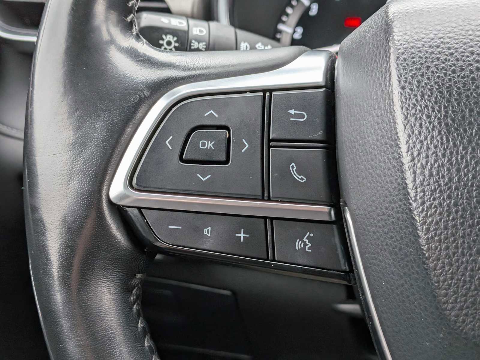 Used 2021 Toyota Highlander Limited image 25