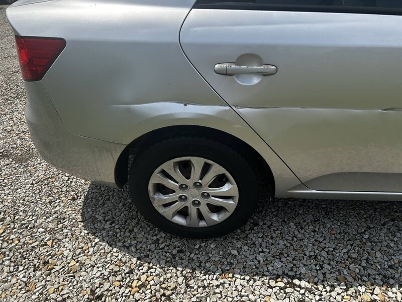 Used 2010 Kia Forte EX FWD image 22