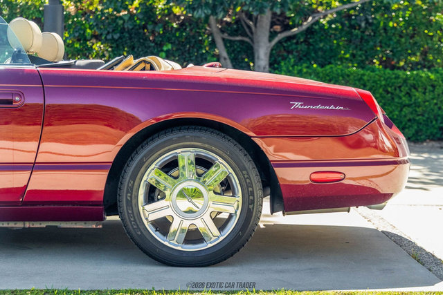 Used 2004 Ford Thunderbird Deluxe image 5