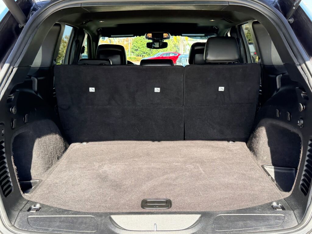 Used 2019 Jeep Grand Cherokee Altitude image 12