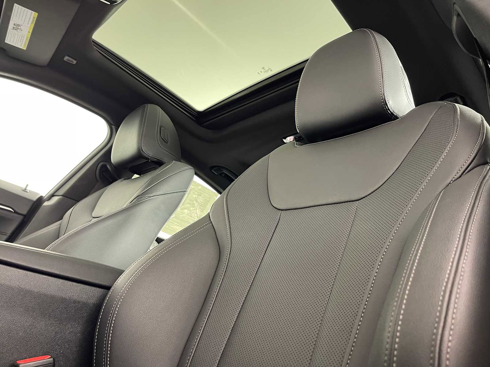 Used 2023 BMW i4 eDrive40 image 17