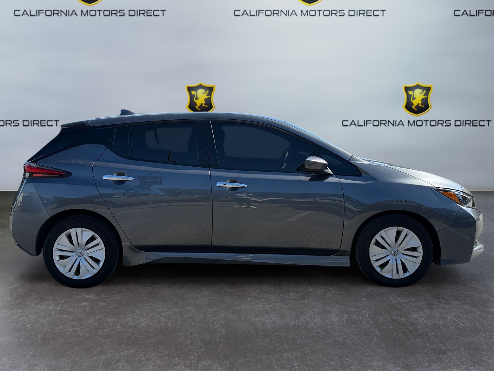 Used 2025 Nissan Leaf S FWD image 6