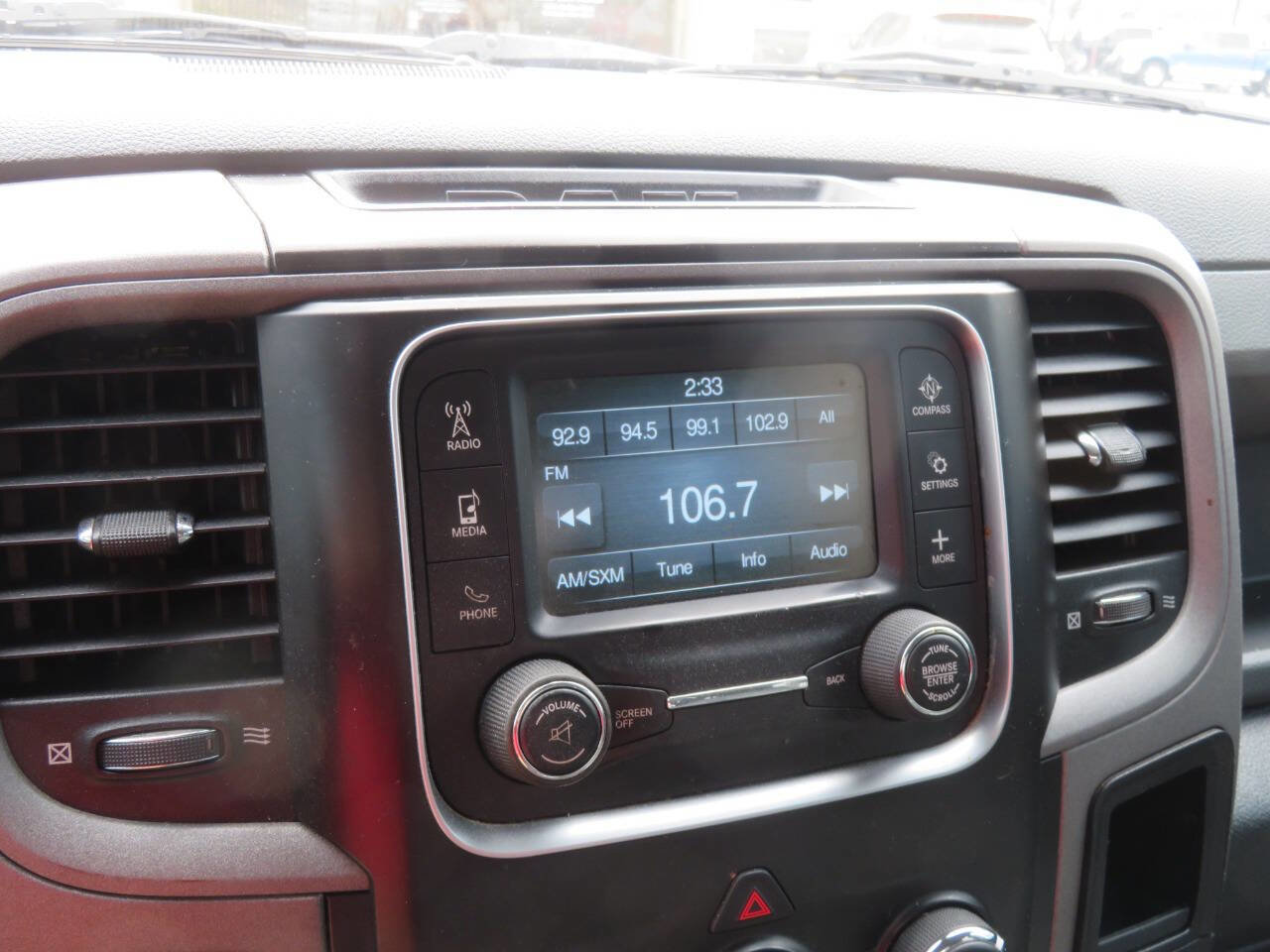 Used 2017 RAM 1500 Express image 9