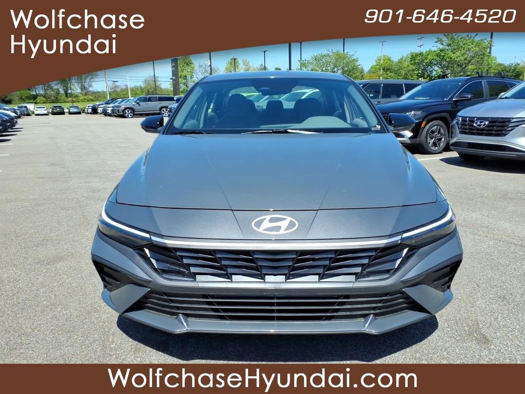 New 2026 Hyundai Elantra Sport FWD image 8