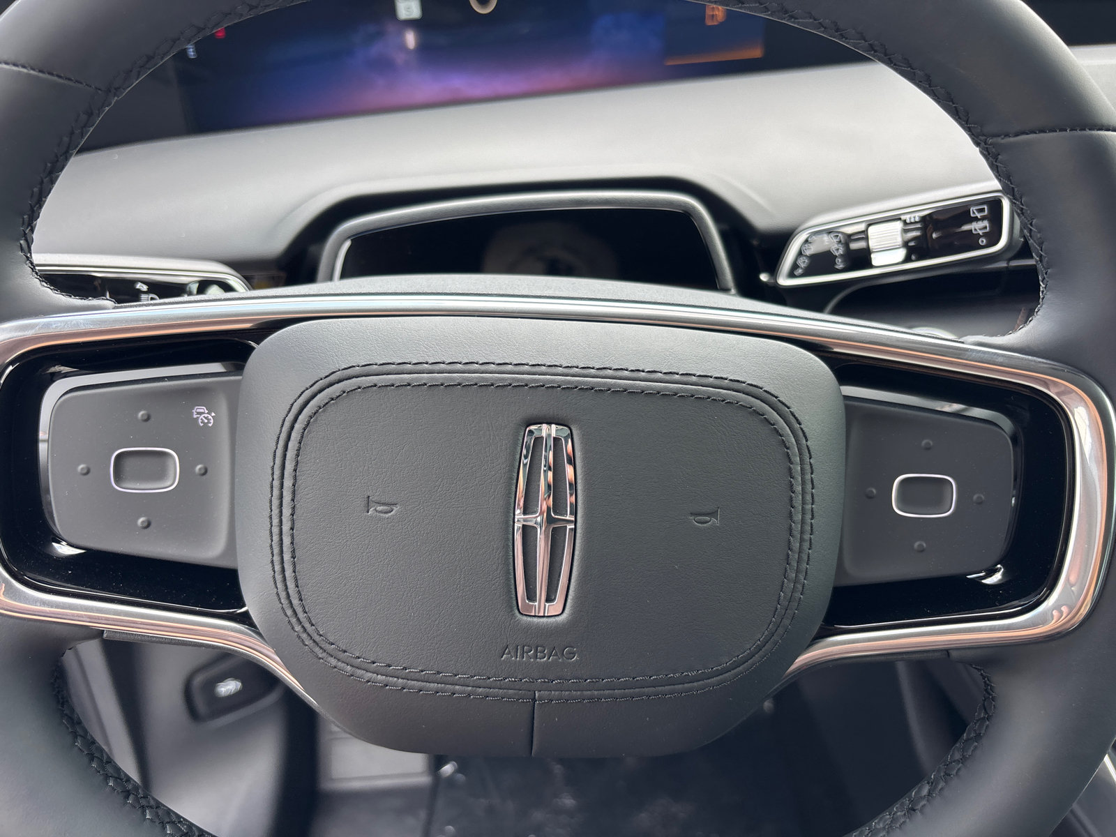 New 2026 Lincoln Nautilus Premier w/ Jet Appearance Package AWD/4WD image 16