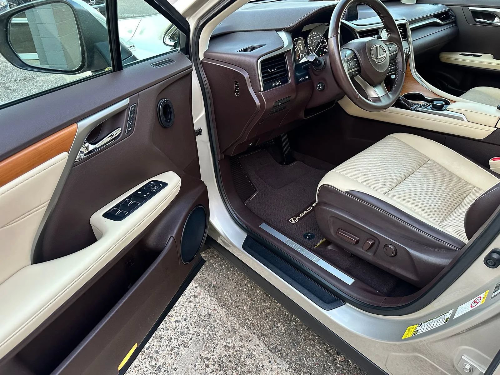 Used 2016 Lexus RX 350 AWD w/ Premium Package image 9