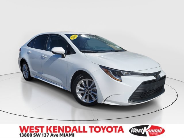 Used 2023 Toyota Corolla LE image 1
