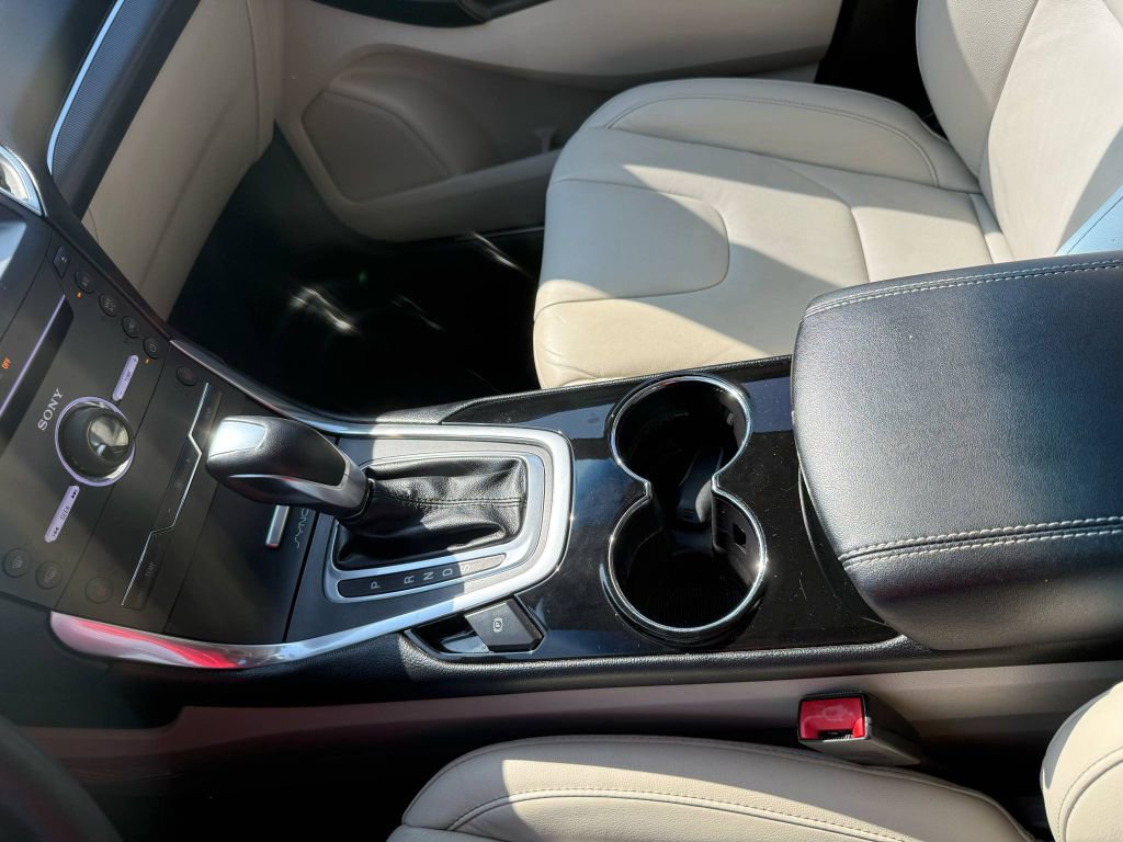 Used 2016 Ford Edge Titanium image 26