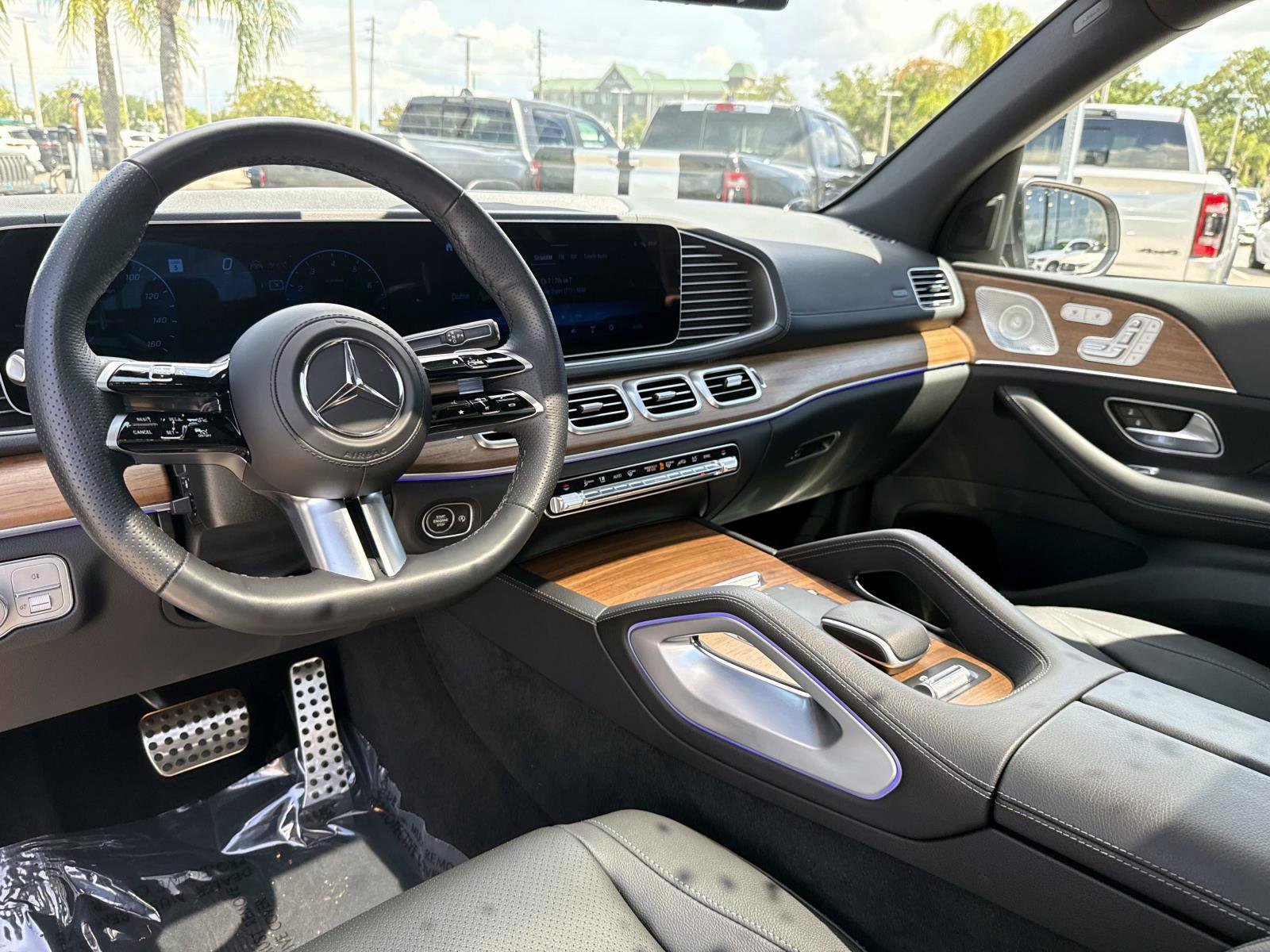 Certified 2025 Mercedes-Benz GLS 450 4MATIC image 16