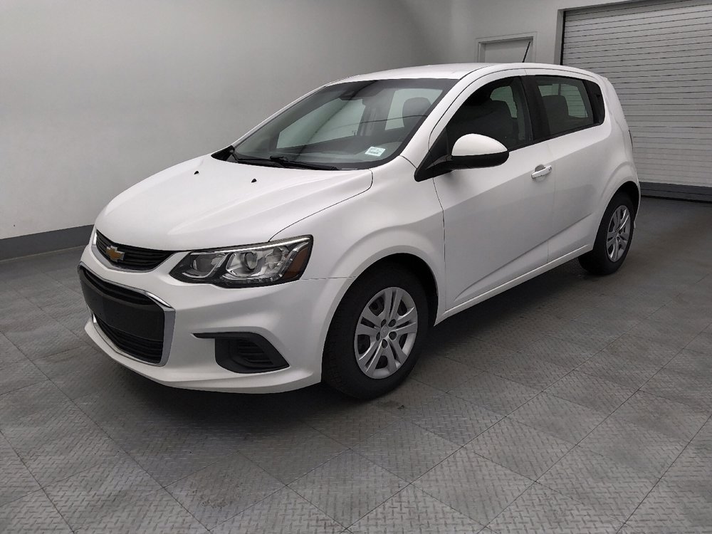 Used 2020 Chevrolet Sonic LT FWD image 2