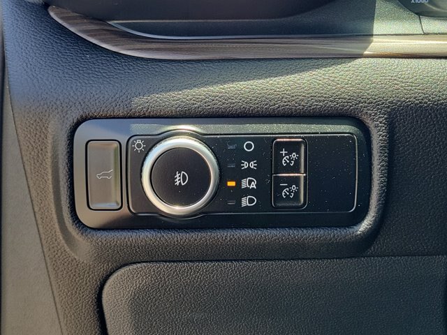 Certified 2023 Ford Explorer Limited w/ Limited Technology Package RWD image 24