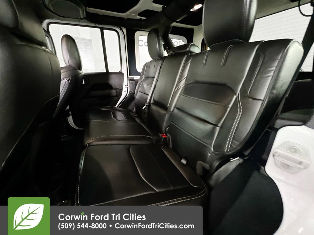 Used 2022 Jeep Wrangler Unlimited Sahara image 25