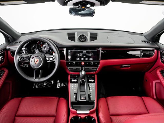 Used 2026 Porsche Macan AWD/4WD image 21