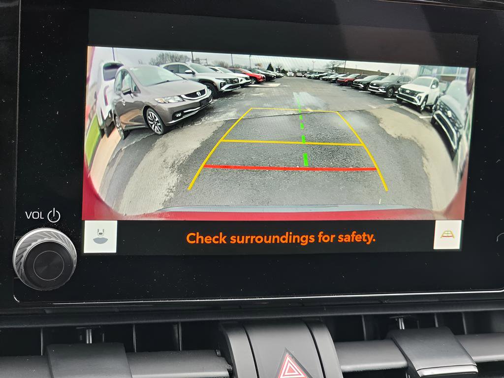 Used 2024 Toyota RAV4 LE image 28