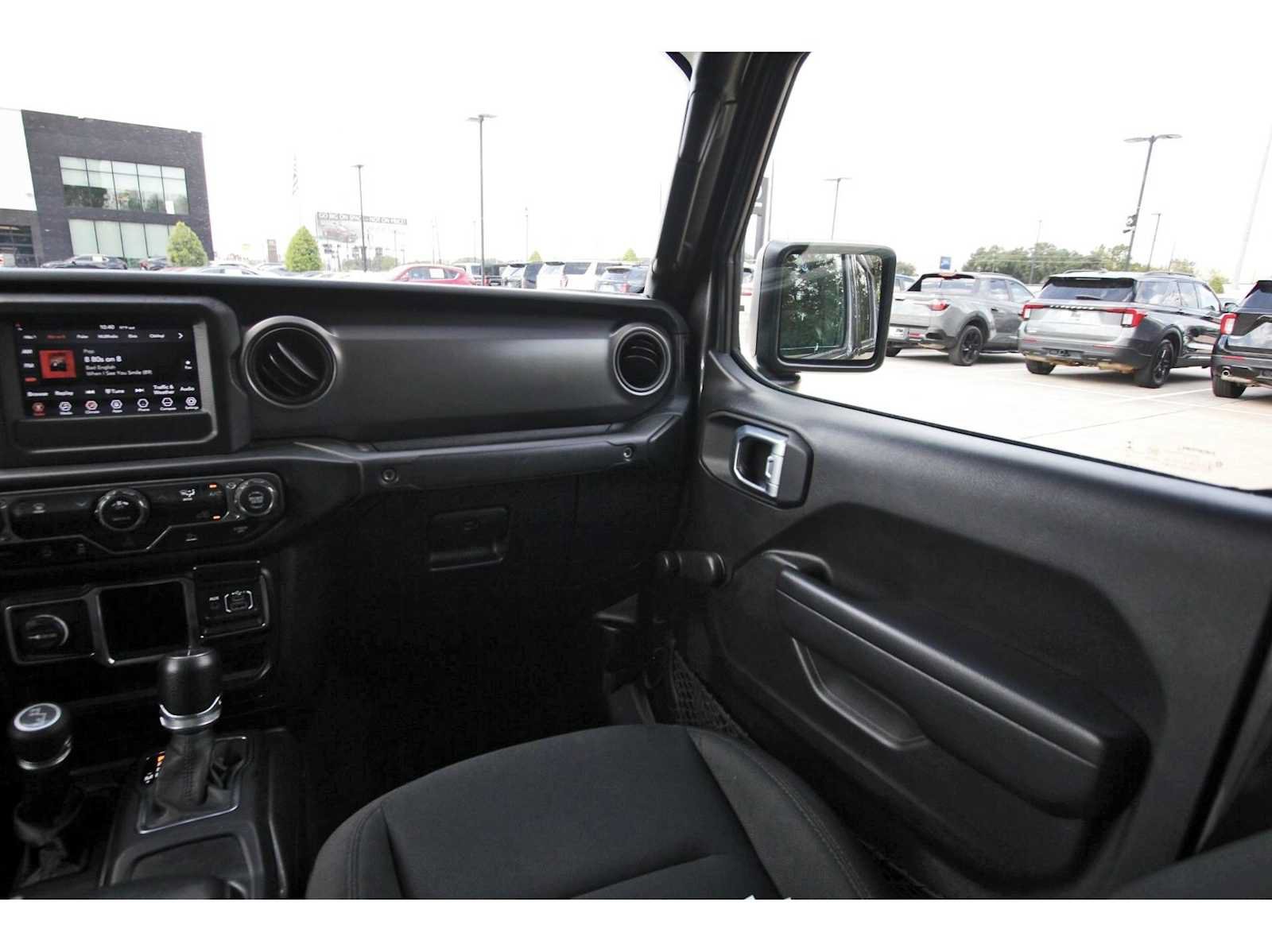 Used 2022 Jeep Gladiator Sport AWD/4WD image 8