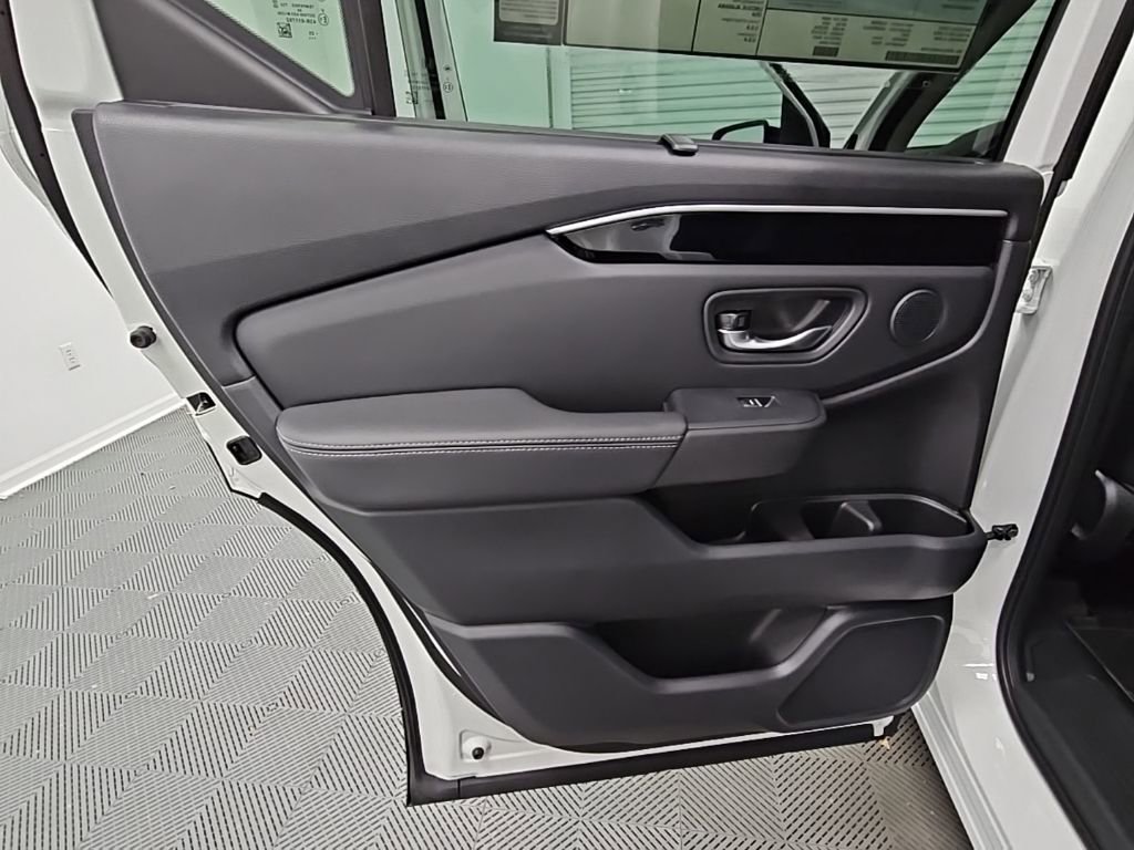 New 2025 Honda Pilot EX-L image 33