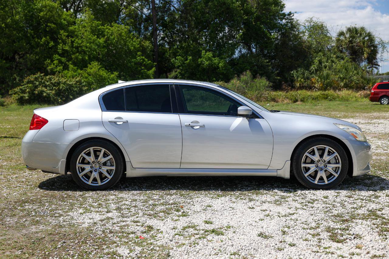 Used 2009 INFINITI G37 Journey w/ Premium Pkg image 13