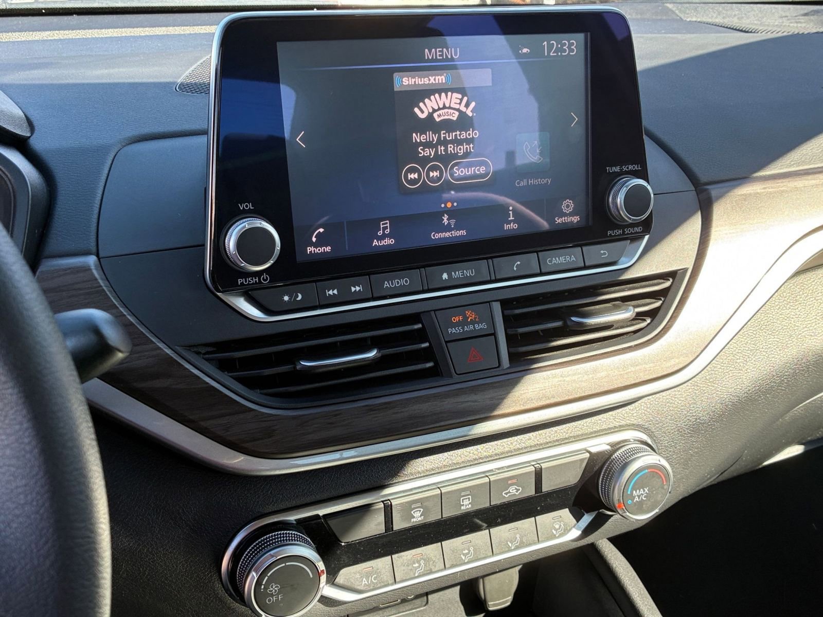 Used 2025 Nissan Altima 2.5 SV image 18