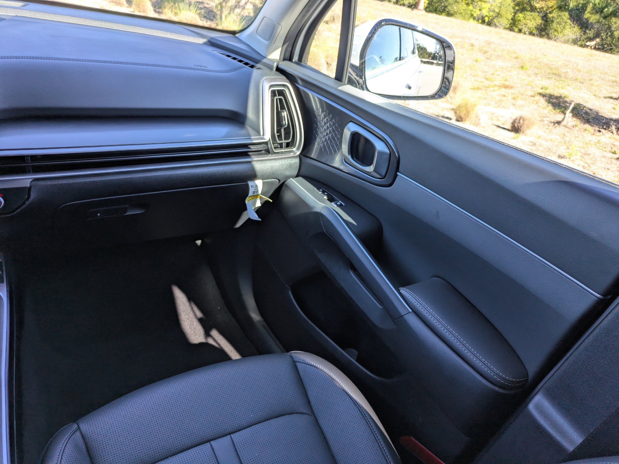 Certified 2025 Kia Sorento S image 21