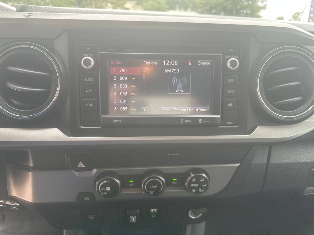 Used 2019 Toyota Tacoma SR5 RWD image 12