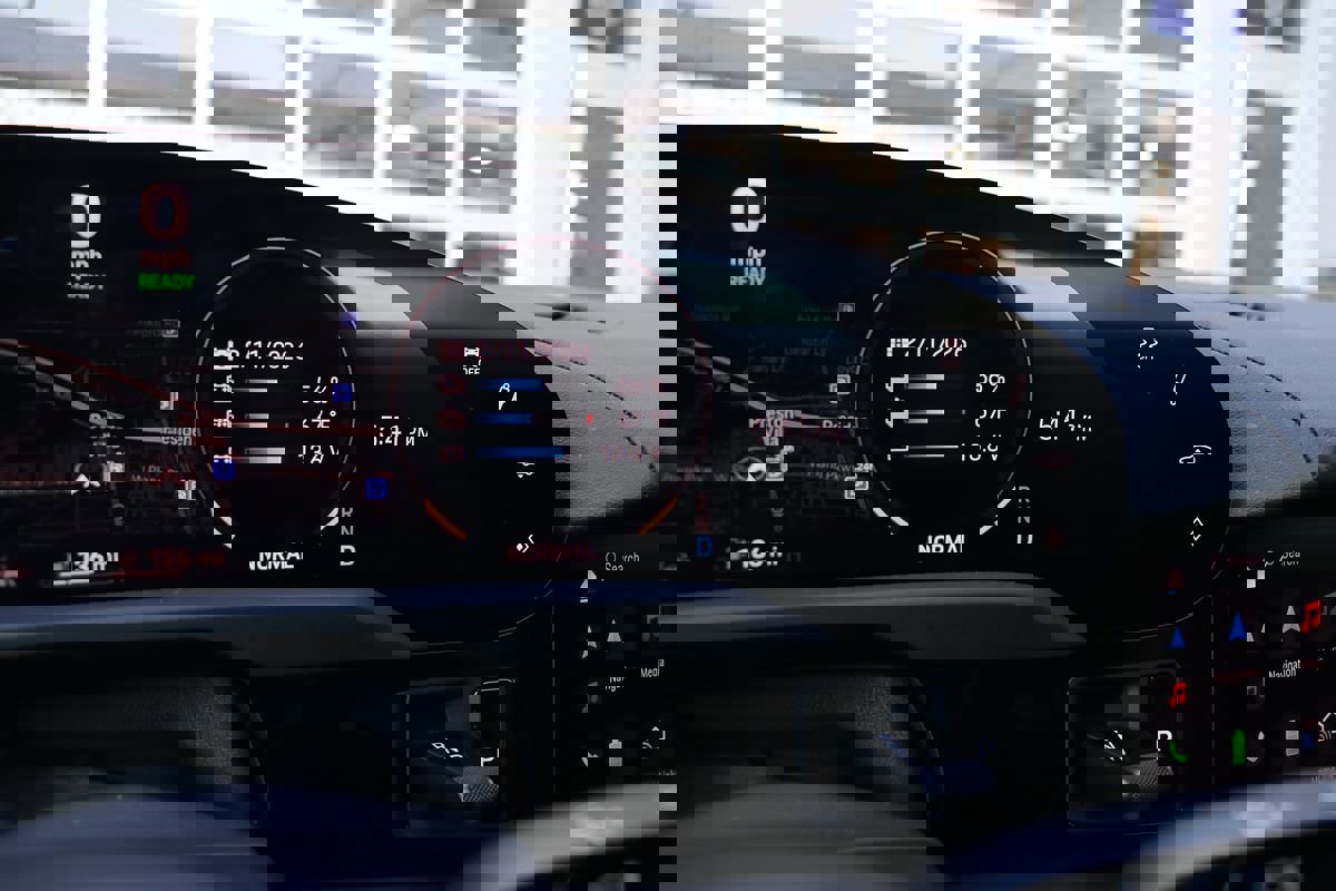 Used 2022 Porsche Taycan 4 Cross Turismo image 21