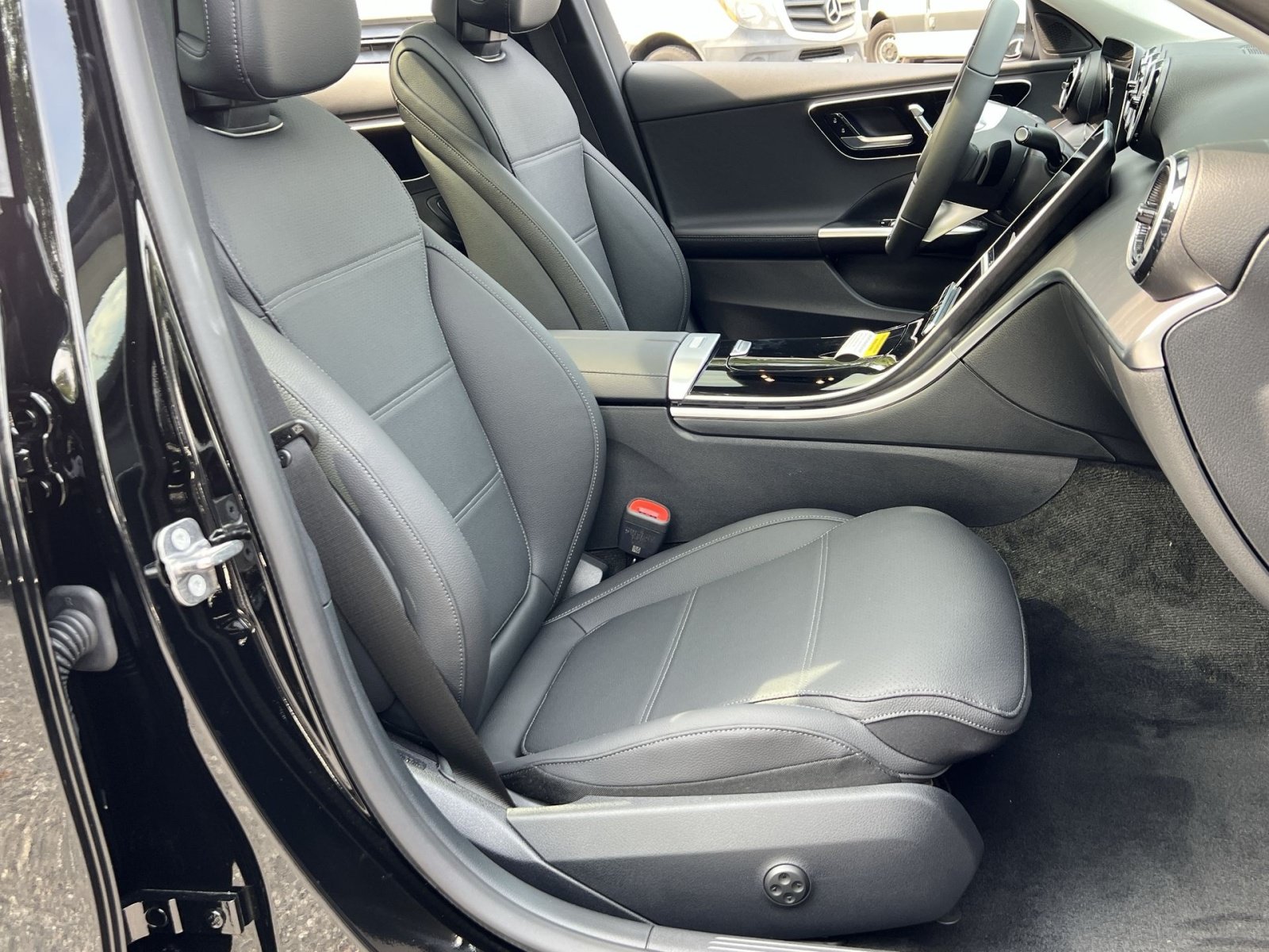 New 2026 Mercedes-Benz C 300 4MATIC Sedan image 33