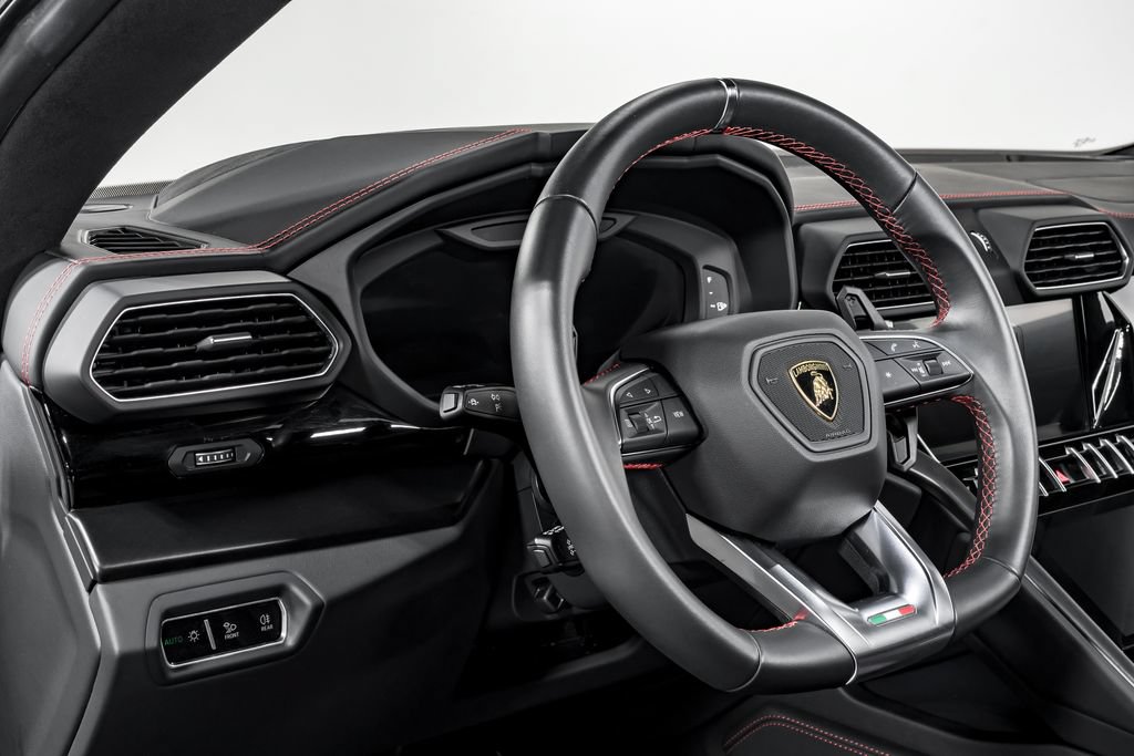 Used 2024 Lamborghini Urus S AWD/4WD image 14