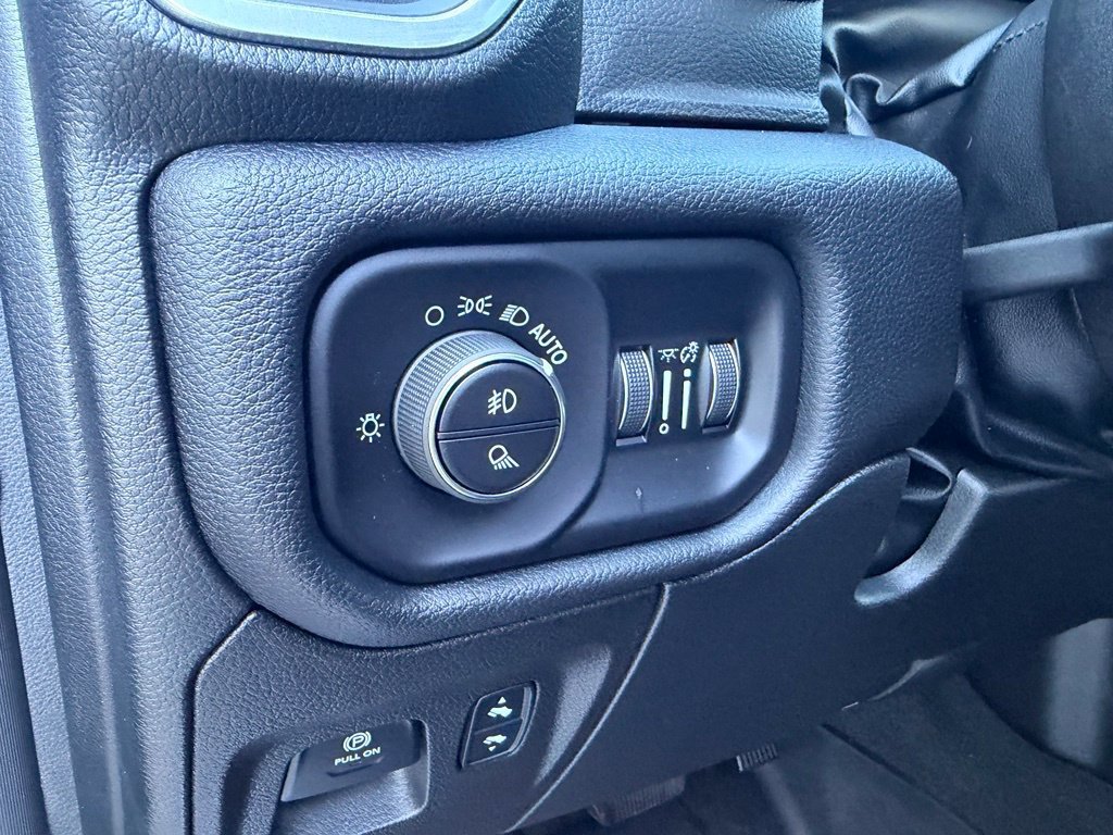 Used 2022 RAM 1500 Laramie AWD/4WD image 22