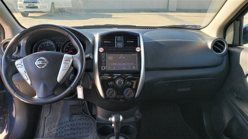Used 2018 Nissan Versa SV w/ SV Special Edition FWD image 11