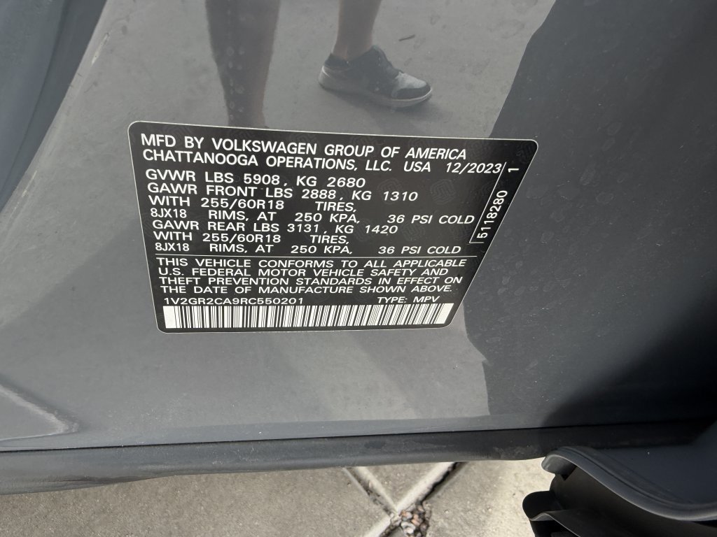 Used 2024 Volkswagen Atlas Peak Edition SEL AWD/4WD image 48