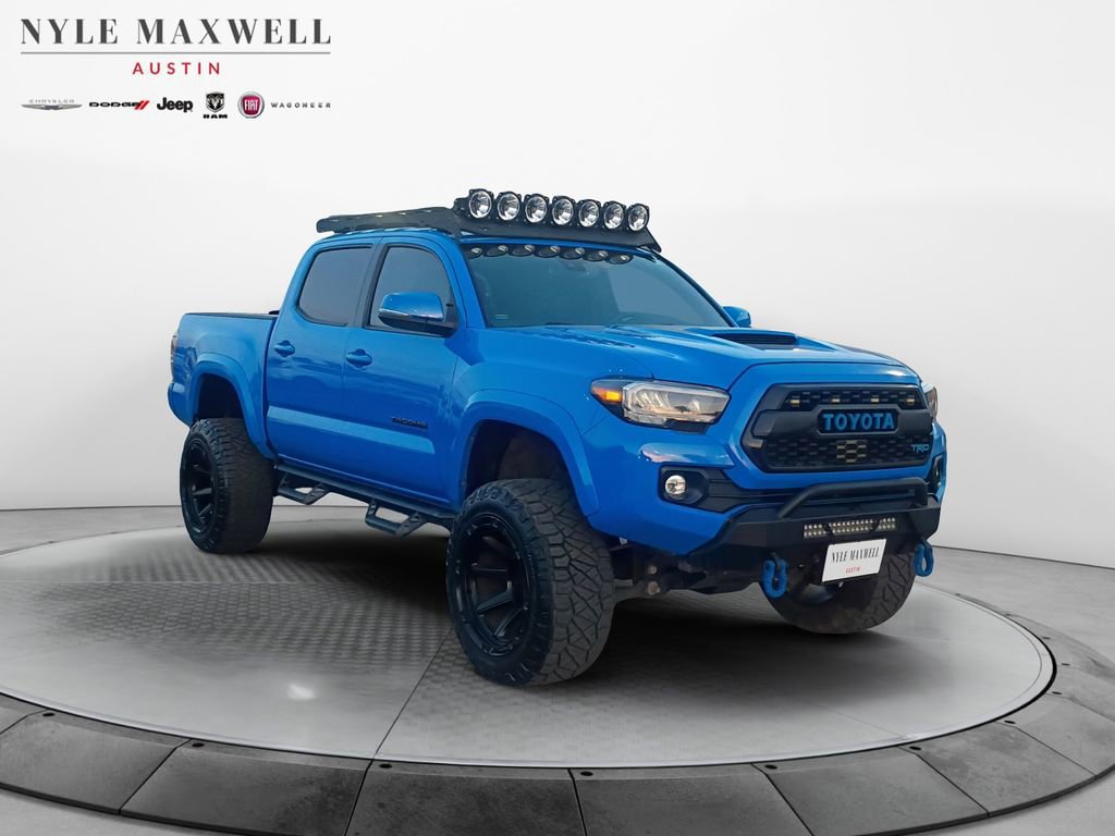 Used 2020 Toyota Tacoma TRD Sport w/ TRD Premium Sport Package image 2