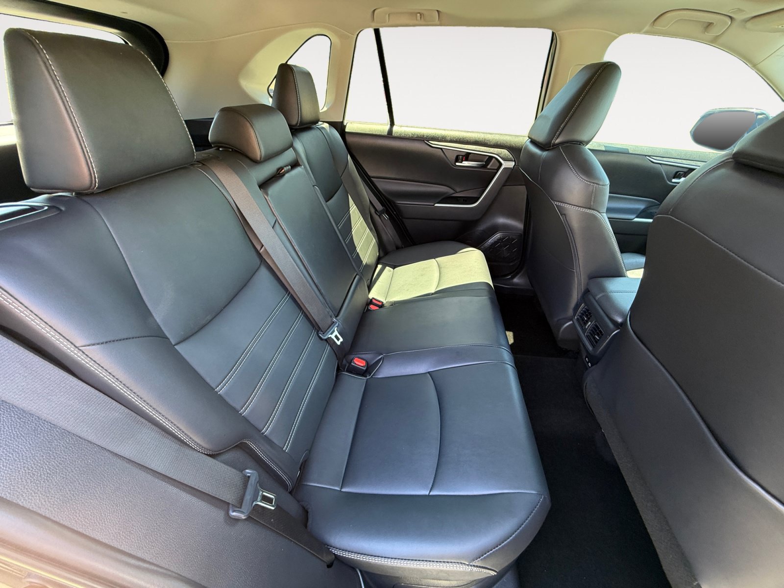 Used 2024 Toyota RAV4 XLE Premium w/ Weather Package AWD/4WD image 18