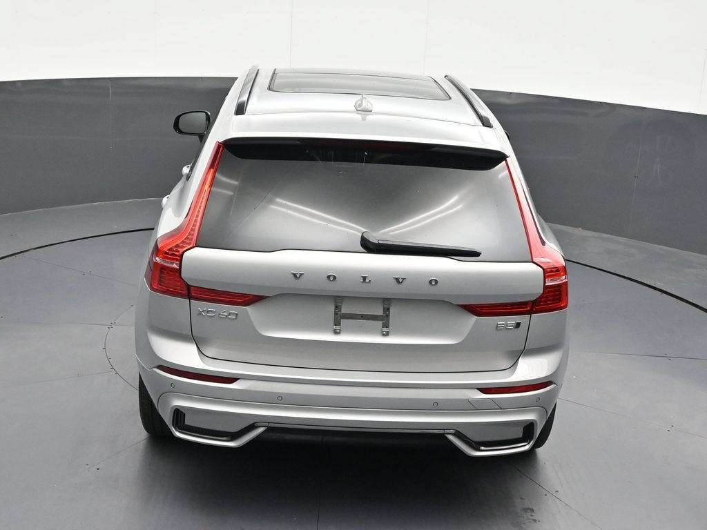 Certified 2024 Volvo XC60 B5 Plus AWD/4WD image 18