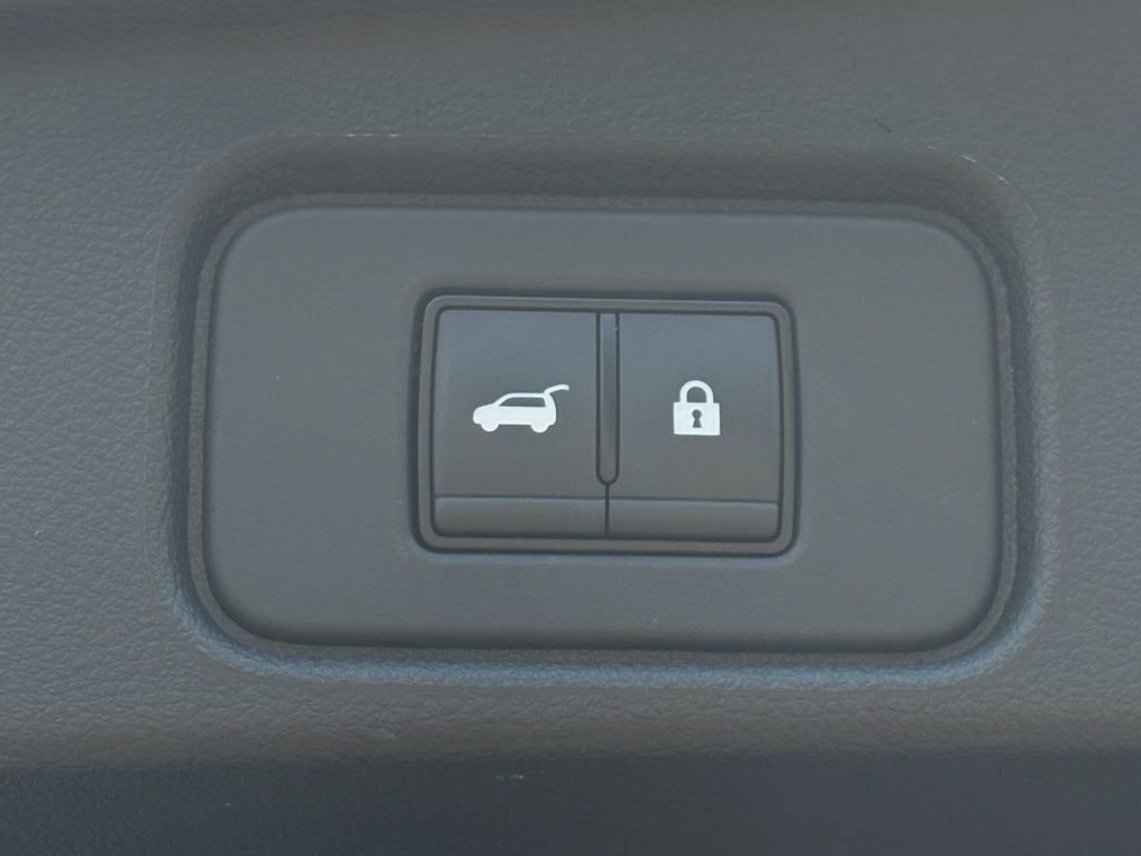 Used 2024 Nissan Pathfinder SL AWD/4WD image 10