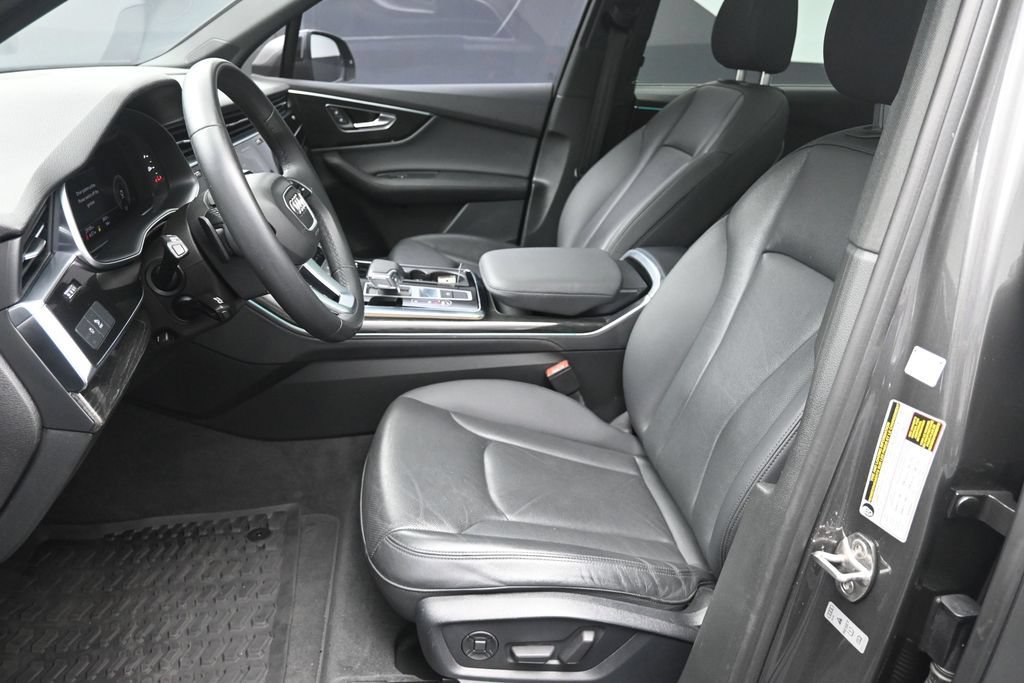 Used 2022 Audi Q7 3.0T Premium Plus w/ Premium Plus Package AWD/4WD image 18