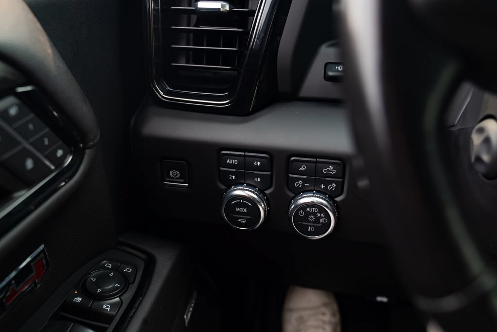 Used 2022 GMC Sierra 1500 AT4 AWD/4WD image 14