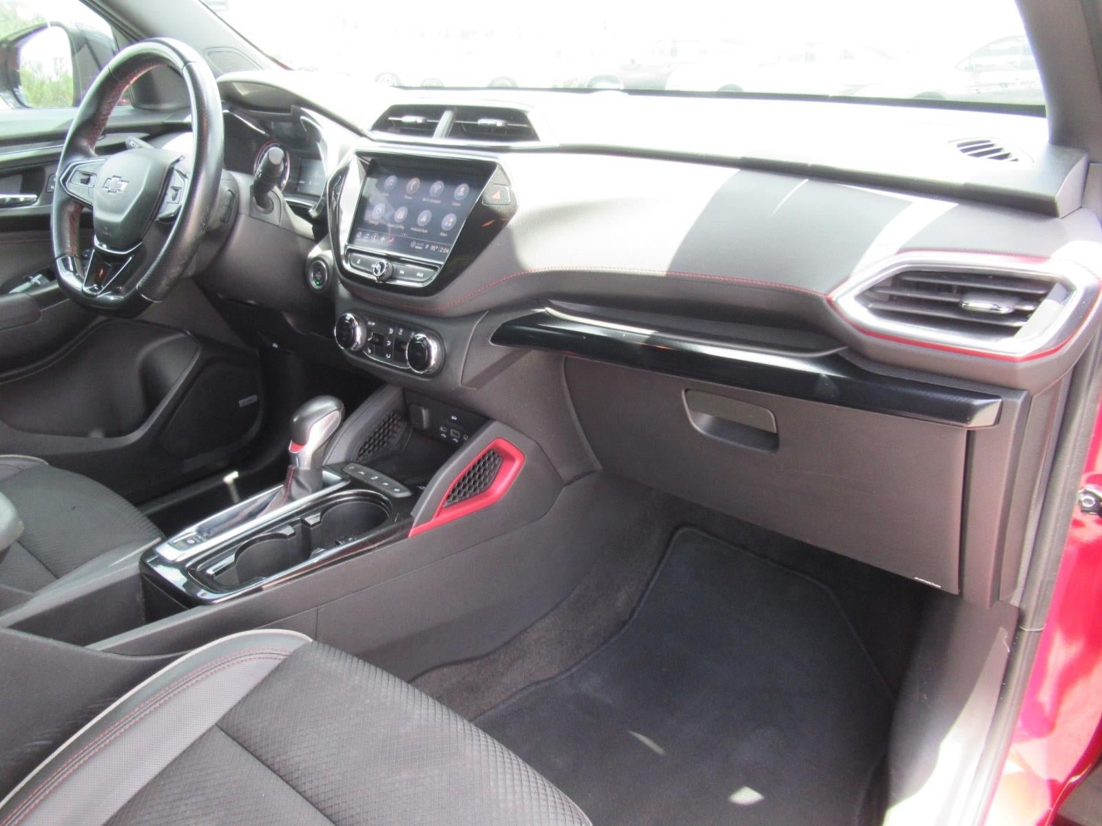 Used 2021 Chevrolet TrailBlazer RS w/ Technology Package FWD image 11