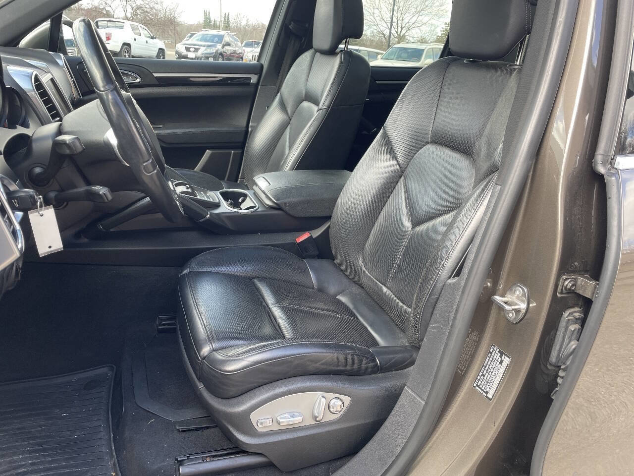Used 2014 Porsche Cayenne image 12