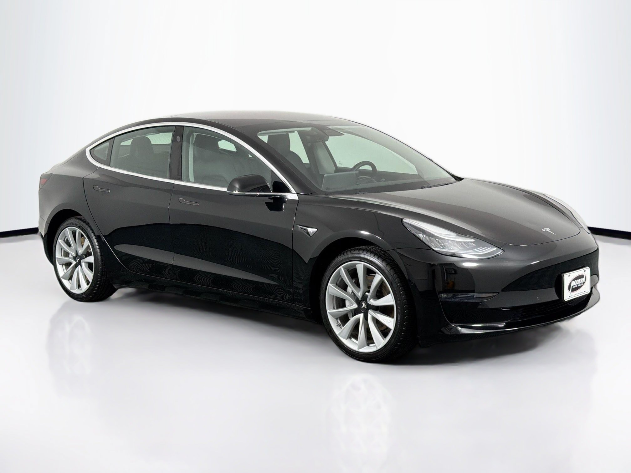 Used 2019 Tesla Model 3 Standard Range Plus RWD image 2
