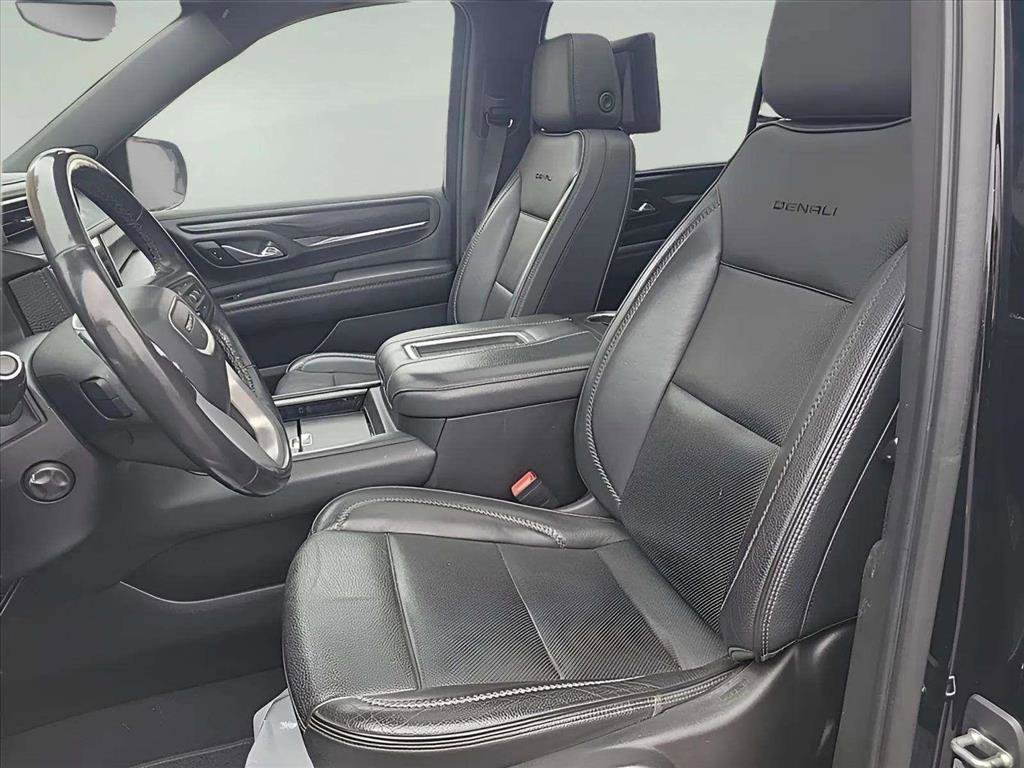 Used 2021 GMC Yukon XL Denali w/ Denali Premium Package image 15