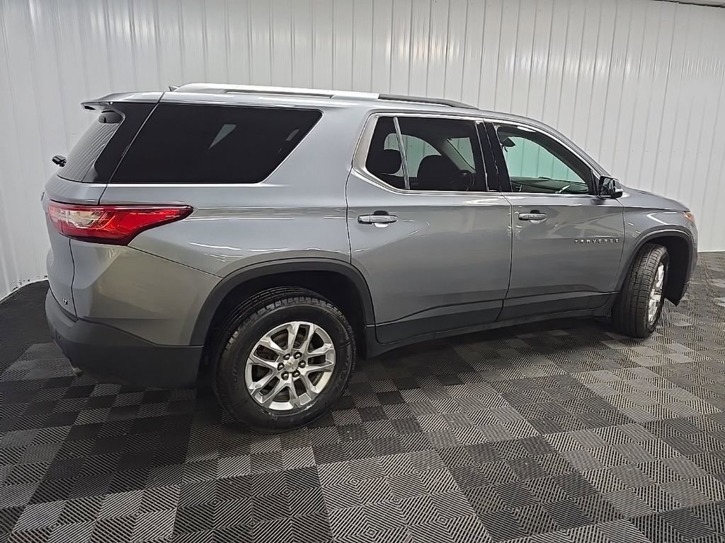 Used 2018 Chevrolet Traverse LT image 3