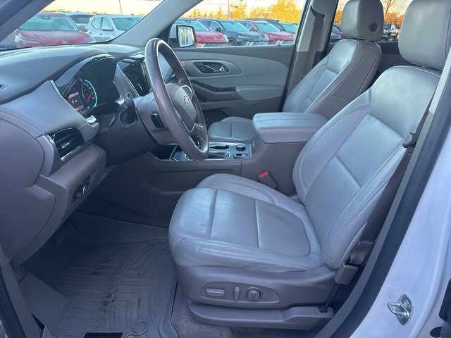 Used 2020 Chevrolet Traverse LT image 15