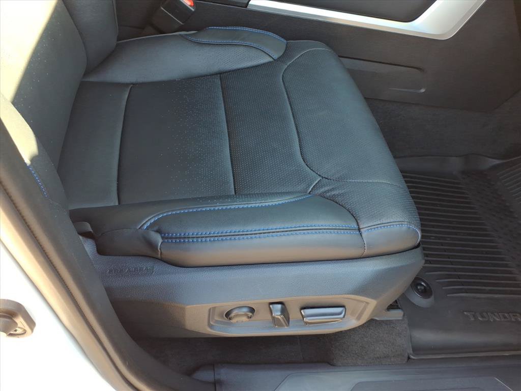 Used 2025 Toyota Tundra Platinum AWD/4WD image 17