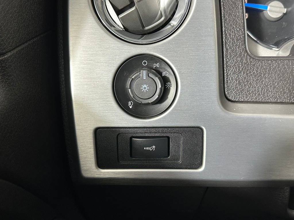 Used 2014 Ford F150 Platinum AWD/4WD image 21