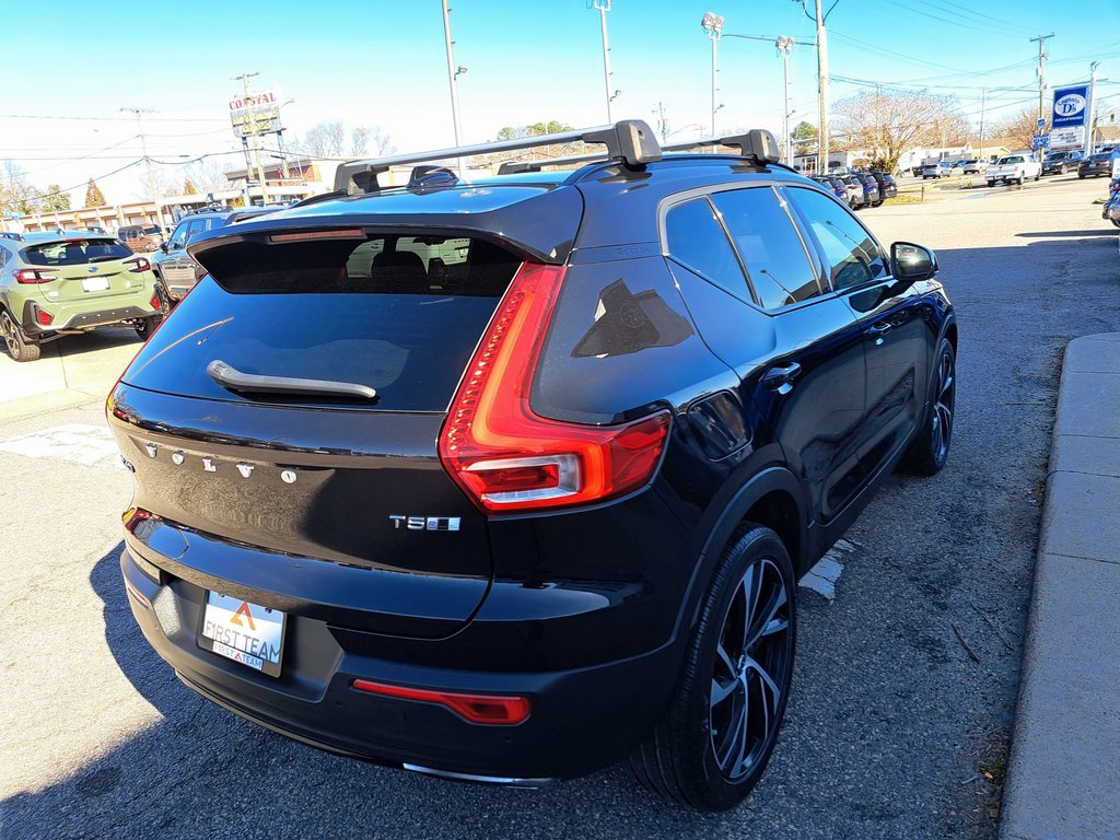 Used 2020 Volvo XC40 T5 R-Design w/ Protection Package Premier image 6