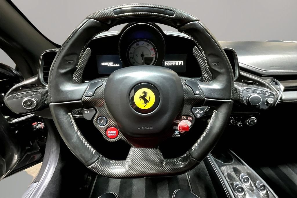 Used 2015 Ferrari 458 Italia Coupe RWD image 9